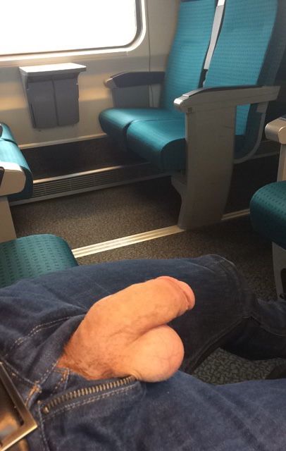 biggloriousdicks.tumblr.com