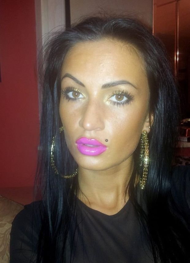 Face of some dumb slut