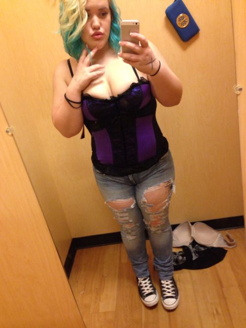 sexy selfie babe