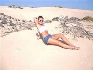 Ich gebe dir das, was du immer gesucht hast!Alter: 27, Haarfarbe: Schwarz, Figur: SchlankHobbys: Ich bin eine junge Fantasie volle Dame. Ich nehme das leben nicht einfach hin ich will immer das beste, schnellste, wildeste und schönste.Ich lie... Cont