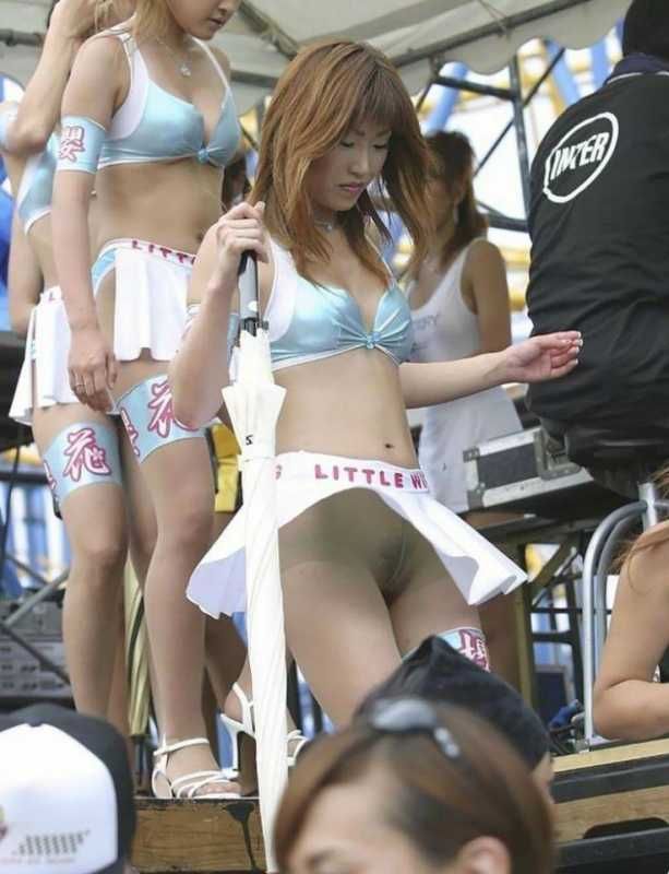 upskirt