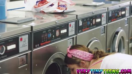 Weird and Sexy Things My Customers Do At The Laundromat