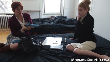 Teen mormon strapon bang