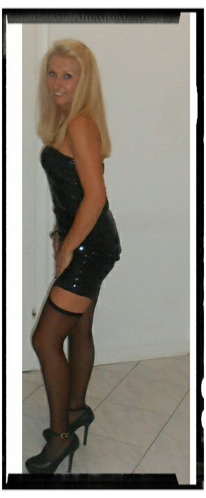 Slutty bimbo going out like that