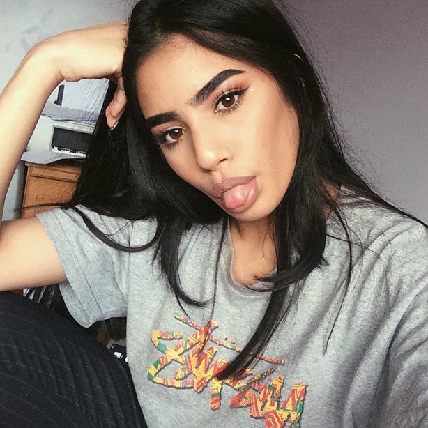 hot-girls-making-funny-faces-15jul-28