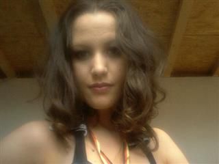 Ein unvergessliches ErlebnisAlter: 23, Haarfarbe: Braun, Figur: DurchschnittlichHobbys: Viel Sport, ausgehen und das was jede Frau gern macht shoppen ;)Was mache ich vor der Cam?Chatten / Flirten,Dirty-Talk,Dessous,Ich befehle...
Continue reading U