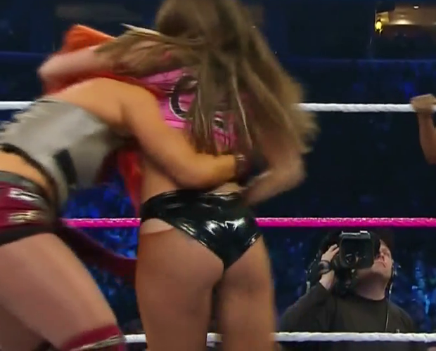 Re: Nikki Bella Phat Ass With Tan Lines