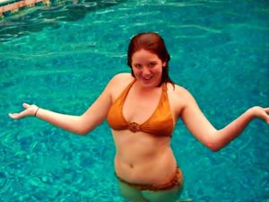 chubby college teen self pic