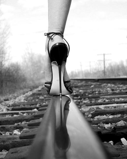 Heel on rail