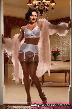 pretty stepmom in old school stockings