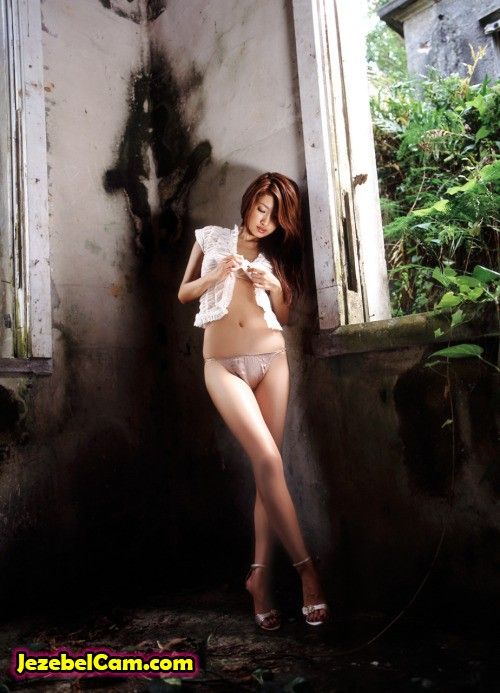 i got lost walking the Tokyo streets and found you = Asian Girls...