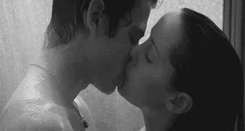 kissing bathroom