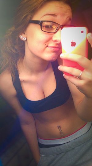 ayyoitskodie: I’m so lazy.. And cute.  Continue reading →