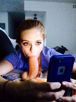 Blowjob selfie time!