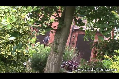 LADY SONIA FUCK AND CREAMPIE