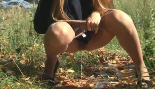womenpeeinnature:
hotgirlspeeing:
The HOTTEST collection of...