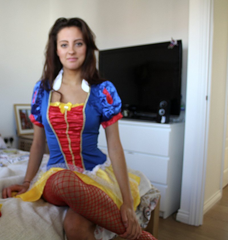 Stupid princess slowly realizes what's going on