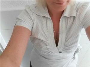 Alles kann nichts muss .... Schauen was Passiert!!Alter: 32, Haarfarbe: Blond, Figur: DurchschnittlichHobbys: Ich bin für viele Sachen offen und an vielem Interessiert. Hobby sind unter anderem Feiern und Tanzen gehen, mit Freunden treffen m... Cont