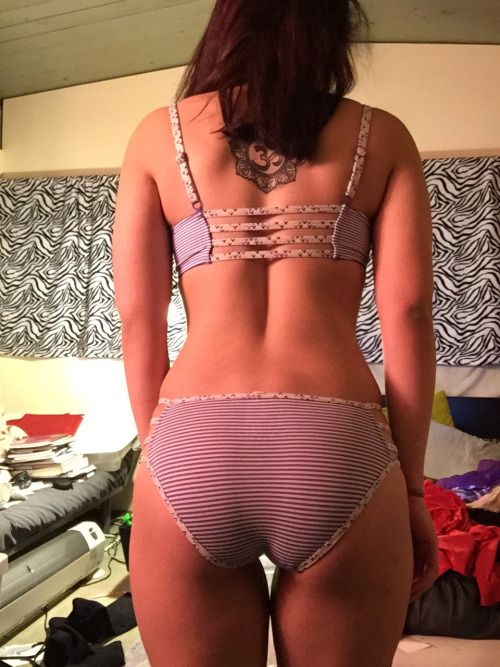 satansmokesmeup:
I love matching
Continue reading →
