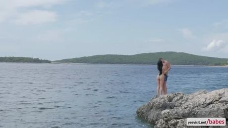 Hot babes Julia Roca and Sylvia Lauren gets intense in threesome