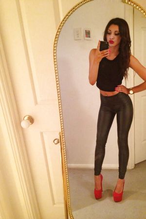 I had met this guy on the internet who was into cross dressers who had the same first name as a friend of mine. I took this picture and added the message “why don’t you come round for some fun” but then sent it to the wrong person, realising just as I hit