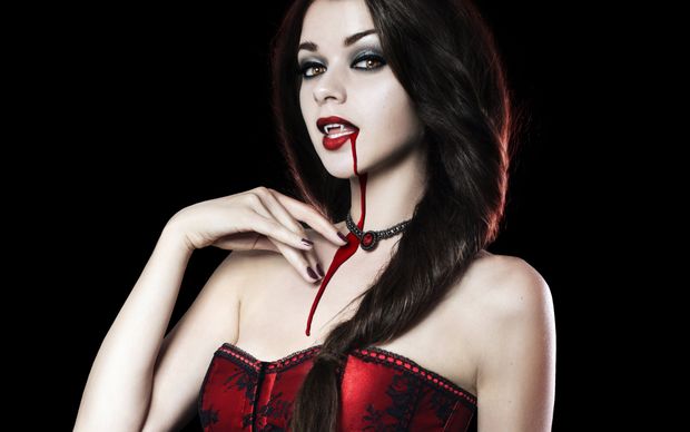 Sexy Vampire Babe