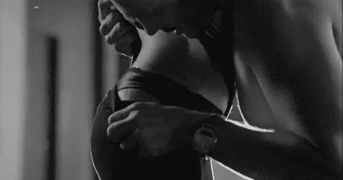 gift kiss erotic