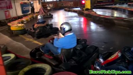 Pulled amateur riding cock and enjoys crampie