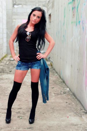 You can only guess . How this session ended . In a secluded , quiet place. With that hot, nasty model.