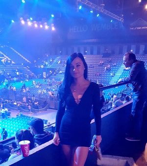 Brunette bimbo at the concert