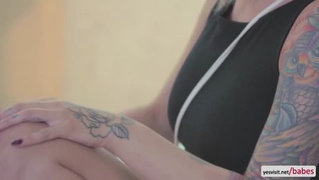 Too much privacy is never too good as this hot blonde slut Emma Mae thought of doing something naughty such as engaging in a hot solo.