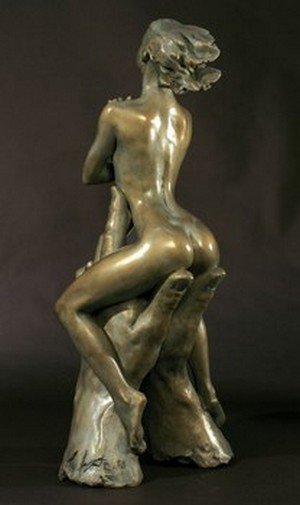 Bronze statue with hands