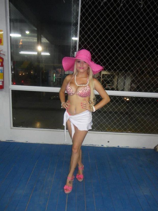 One hundred percent bimbo