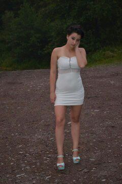 Brunette novice decides to taste dogging fun