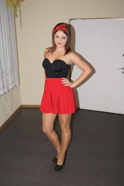 Nice chick in pinup style outfit