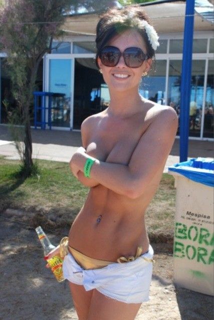 The post campus party appeared first on BrokenTeens.