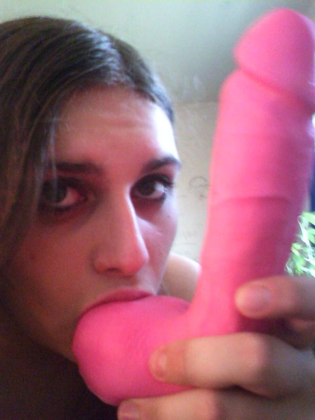 Pink T-babe
