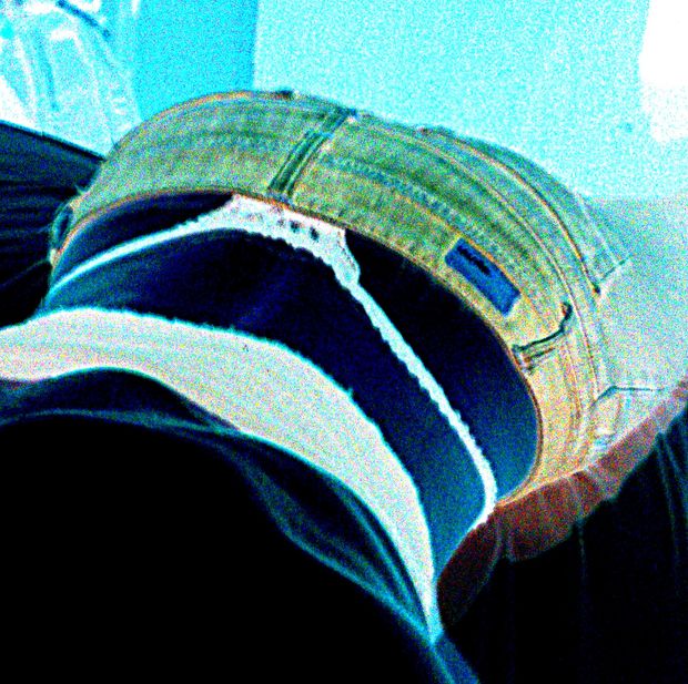 Tiny teen in tight jeans with nice ass showing thong!