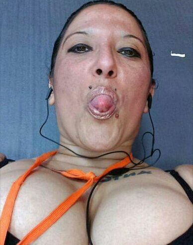 FACEBOOK COCKTEASER VERONICA MOREIRA