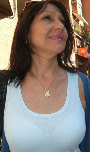 AUNTIE STILL HOT AND FUCKABLE