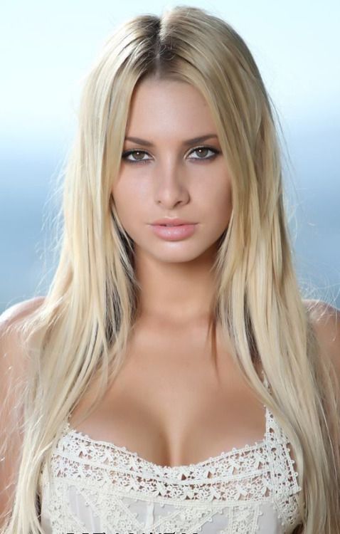 Georgeous non-nude