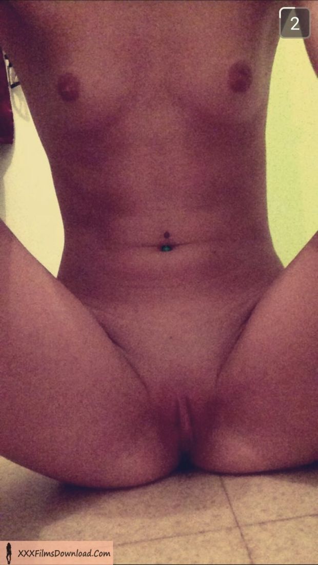 Petite Babe Spreads Legs In Snapchat