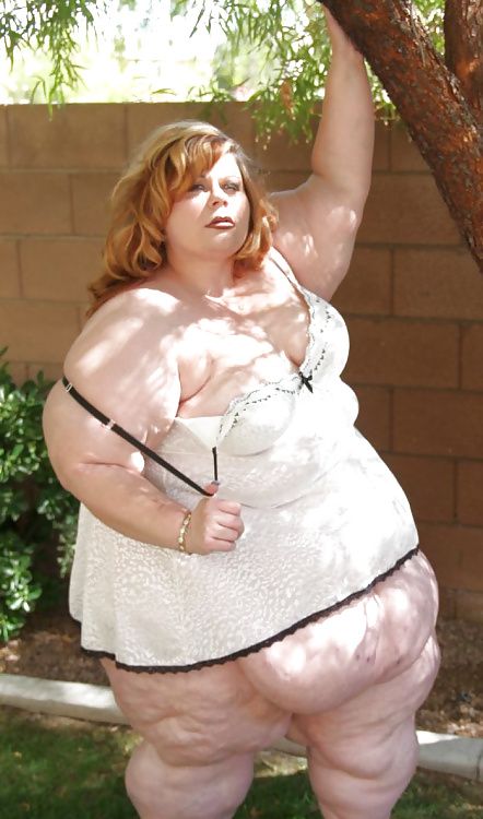 ssbbwpeter485:

Wanna fuck a horny BBW? - CLICK HERE!
