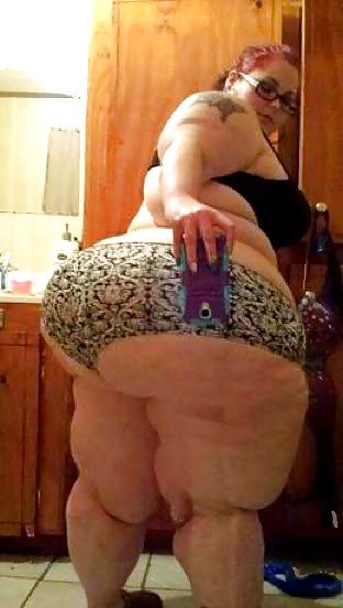 ssbbwpeter485:
ssbbw, bbw, fat, feedee, feederism, big belly
