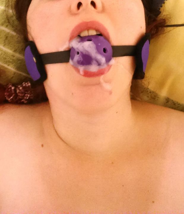 [F] Ball gag