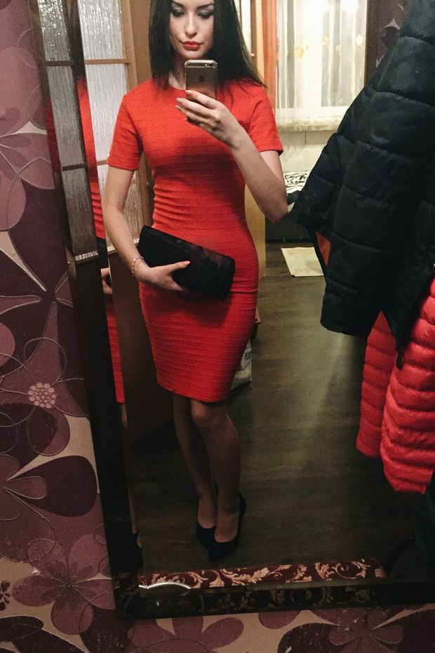 Hotwife's last selfie before date