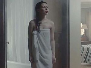 Miranda Cosgrove - Intruders - towel