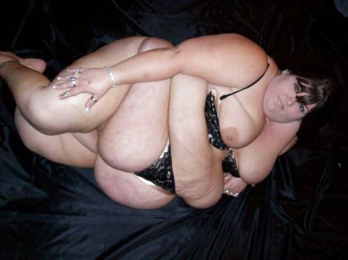ssbbwpeter485:

Wanna fuck a horny BBW? - CLICK HERE!