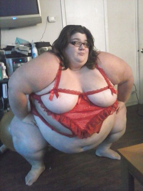 ssbbwpeter485:

Wanna fuck a horny BBW? - CLICK HERE!
