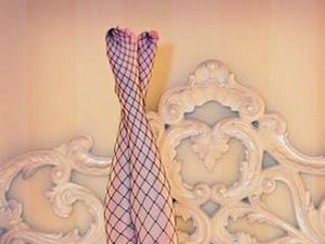 Who Wants to Jerk Off to My Feet on Webcam? Feet JOI